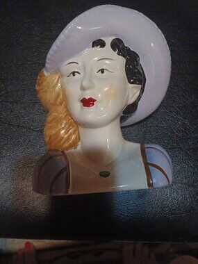 LADIES HEAD